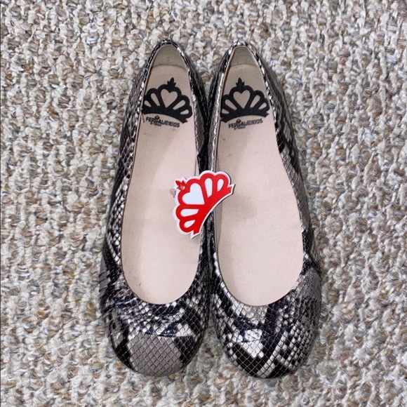 NWOB Fergalicious by Fergie Reptile Faux Snakeskin Women’s Ballet Flats Shoes - Picture 4 of 10